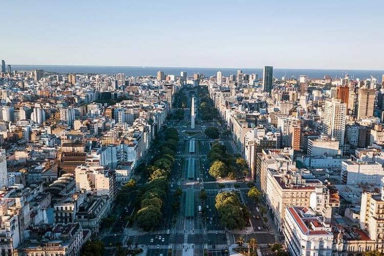 Panorama view of Avenida 9 de Julio in Buenos Aires, Argentina