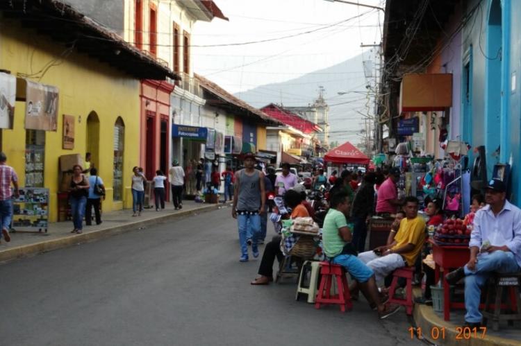 Calle Atravesada, Granada, Nicaragua