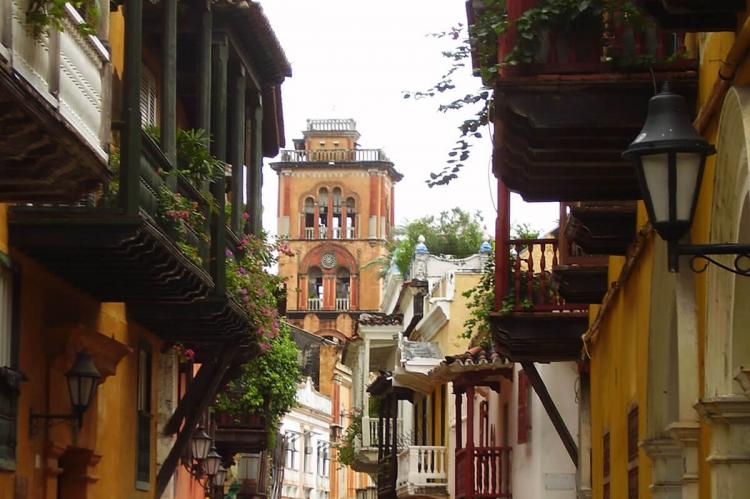 Calle de San Agustín, walled city of Cartagena de Indias (Colombia)