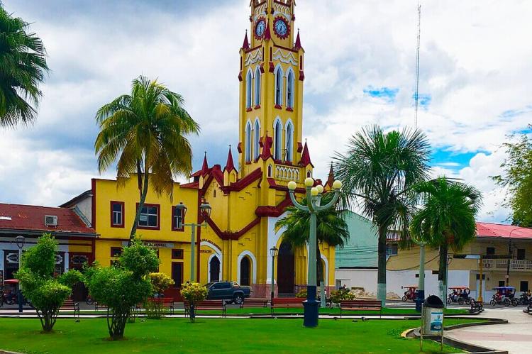 View of the Iglesia Matriz from the Plaza de Armas, Iquitos, Peru