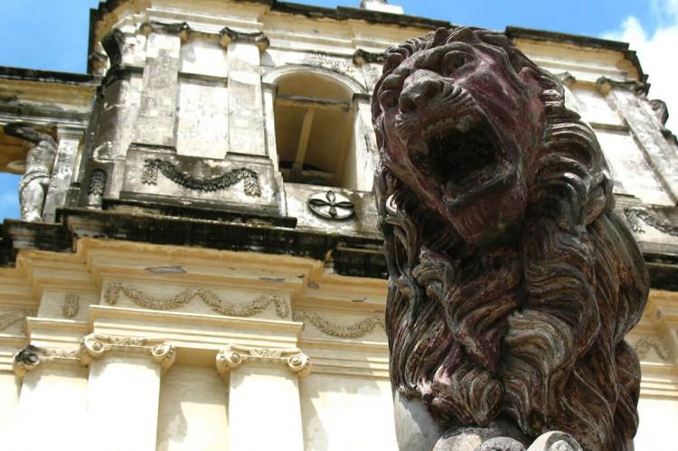Sculpture of a lion at the gates of the Cathedral of Leon, Nicaragua