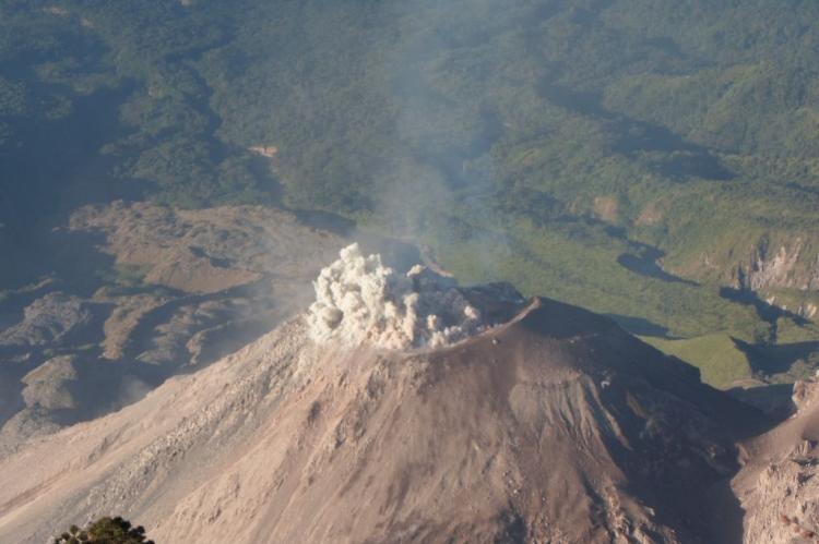 Initial stages of eruption of Santiaguito volcano, Guatemala