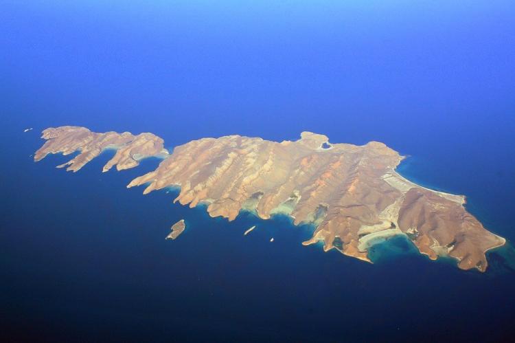 Aerial view of Isla Espíritu Santo and Isla Partida, Gulf of California, Mexico