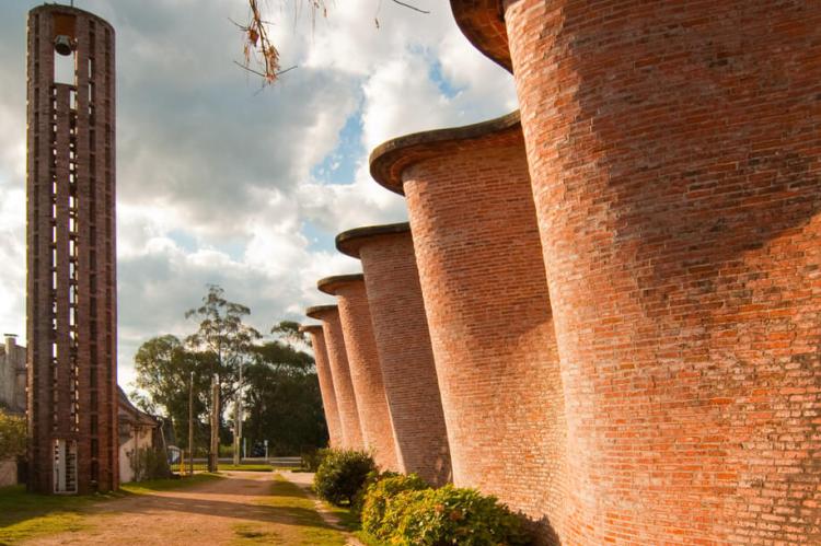 Iglesia de Cristo Obrero y Nuestra Señora de Lourdes