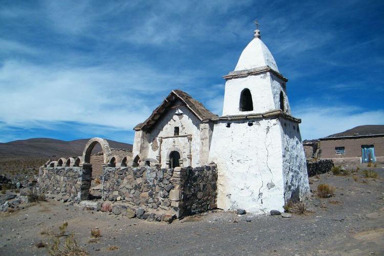 Iglesia de Cariquima, Chile