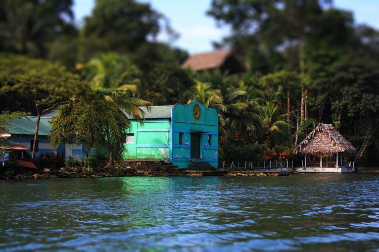  Iglesia del Nazareno, Rio Dulce, Guatemala
