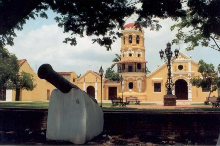 Iglesia de Santa Barbara en Mompox, Colombia