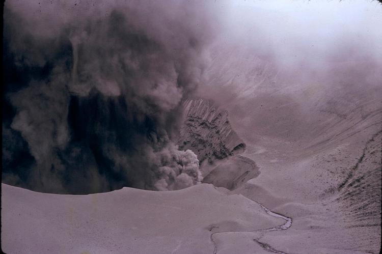 nner crater of Irazu Volcano, seen from rim of outer crater, during eruption of 1963