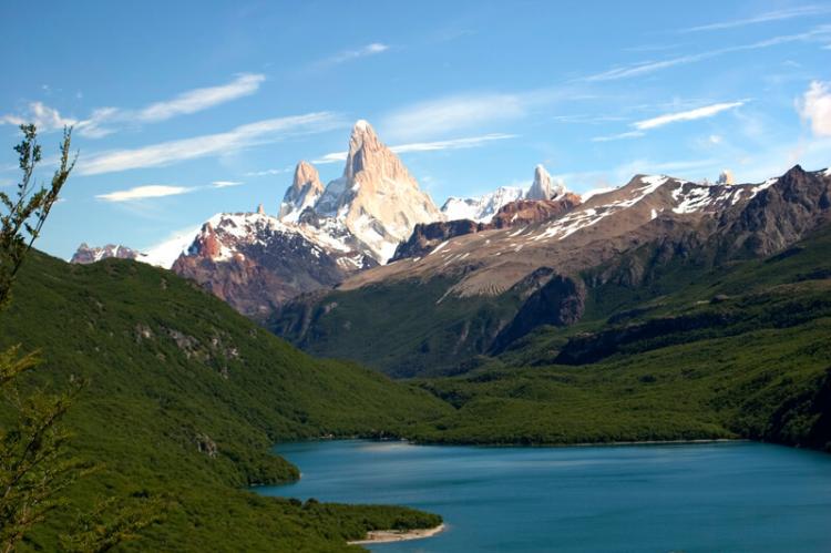 Lago del Desierto, with Mount Fitz Roy (Cerro Chaltén) in the background, Argentina