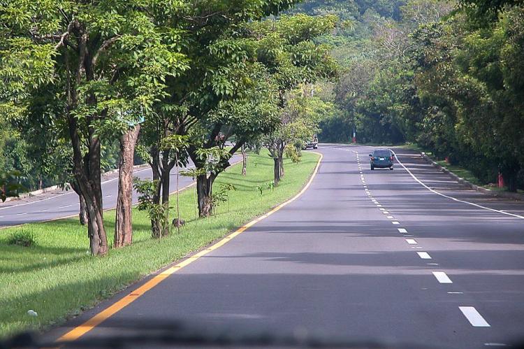 Pan American Highway from El Salvador to Guatemala.