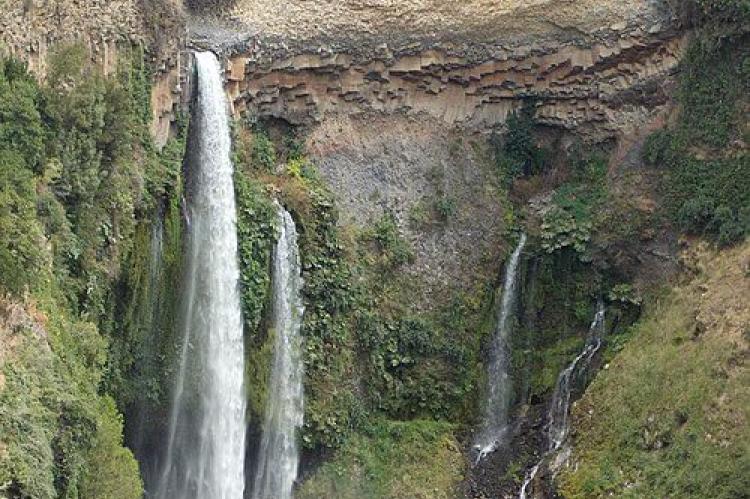 Parque Nacional Radal Siete Tazas, Chile