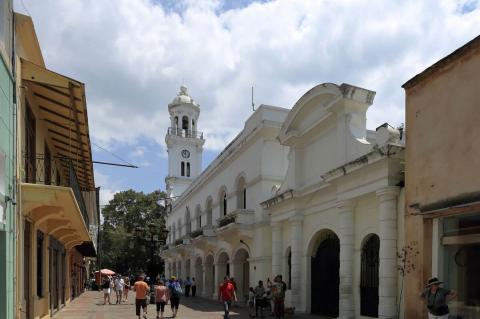 Calle El Conde with Palacio Consistorial, Santo Domingo (Dominican Republic)